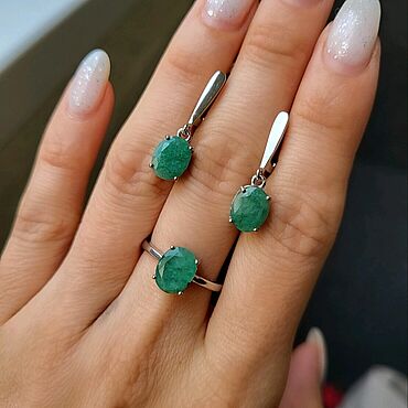 Сувениры и подарки ручной работы. Ярмарка Мастеров - ручная работа Комплект с натуральными изумрудами.. Handmade.
