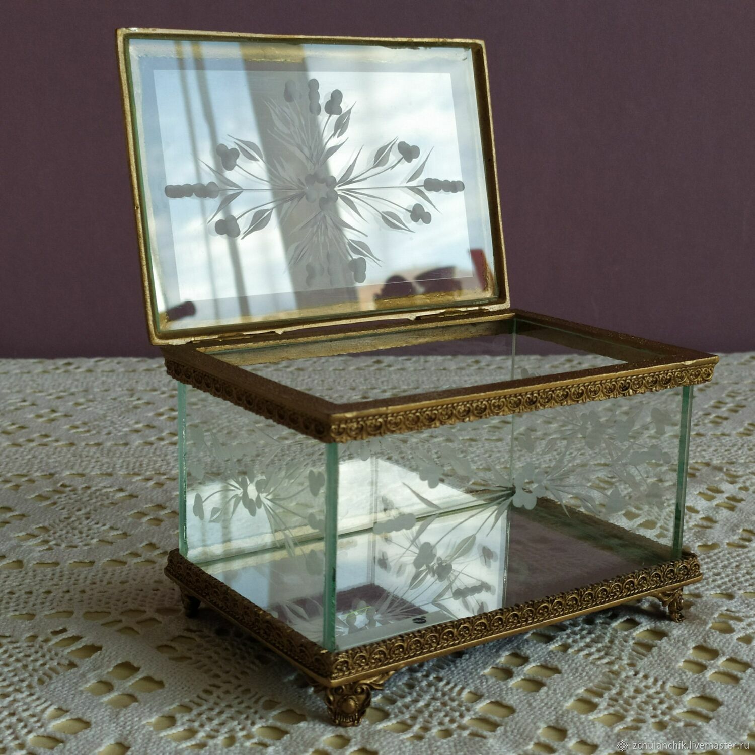 Винтаж: Роскошная стеклянная шкатулка на ножках в интернет-магазине на ...
