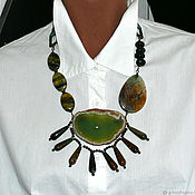 Necklace in boho style with cut agate 