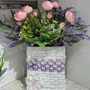 Корзина с искусственными цветами ручной работы в интернет-магазине ...