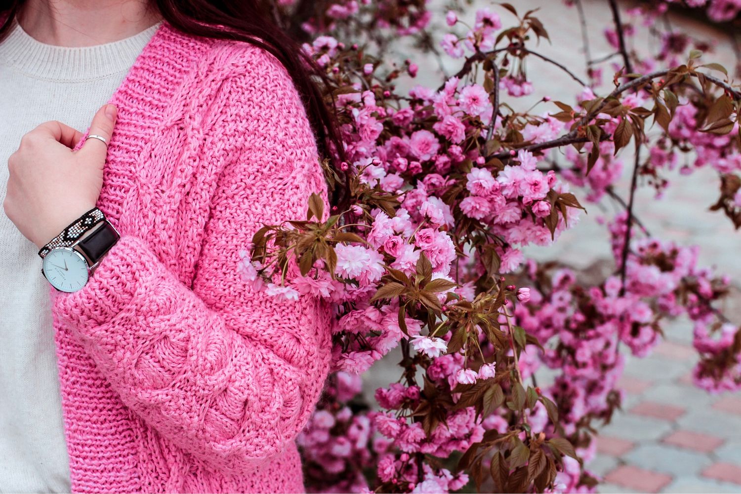 Кардиган розовый с цветами