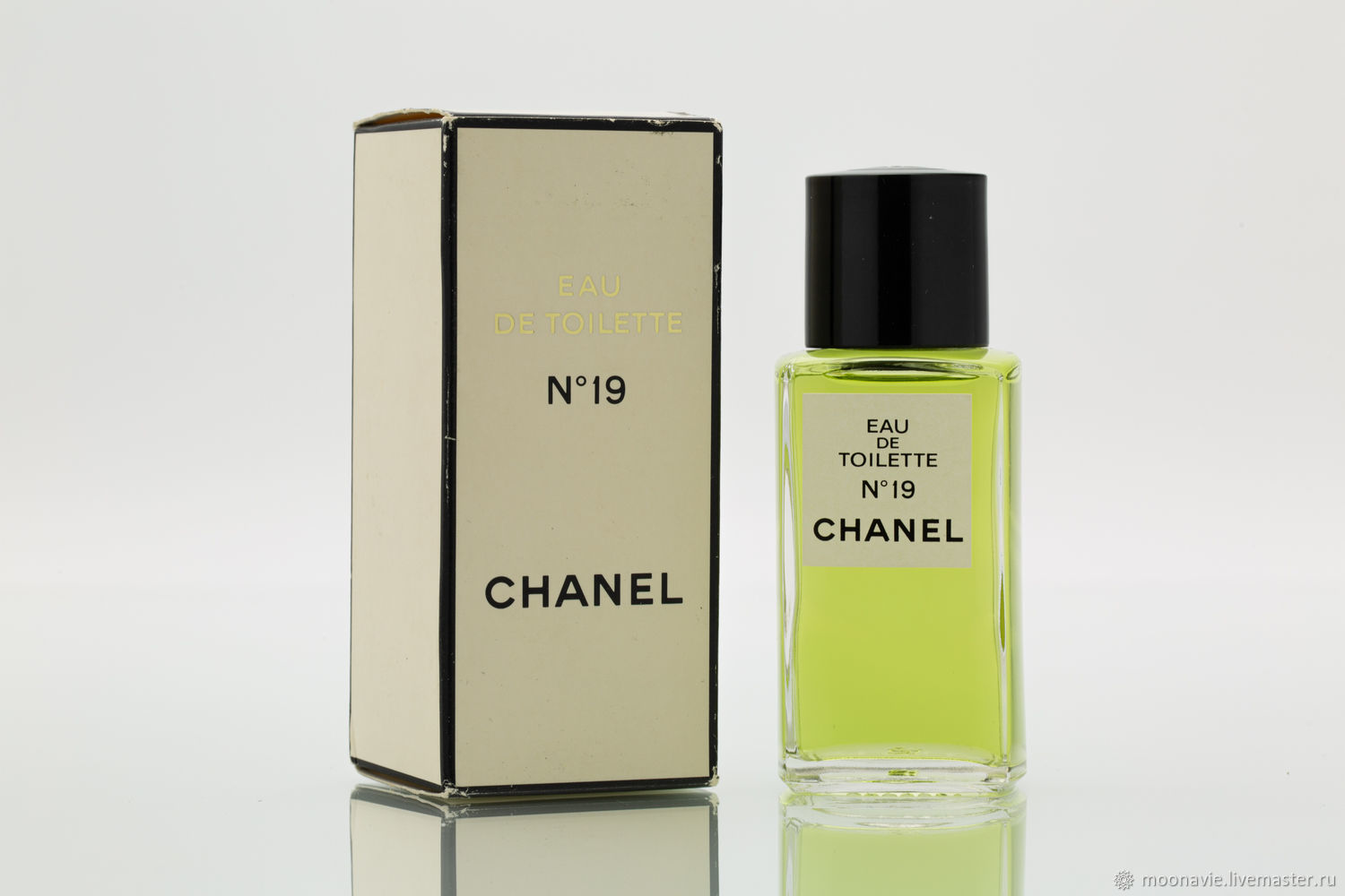 Шанель 19. Chanel 19 EDT. Шанель 19 едт 50 мл. Шанель 19 духи. Chanel 19 мл.