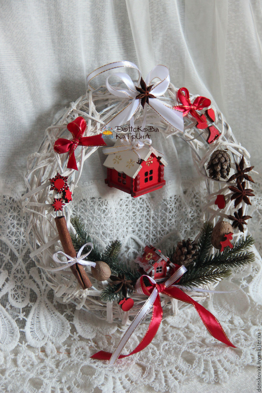 Новогодний венок из ротанга своими руками