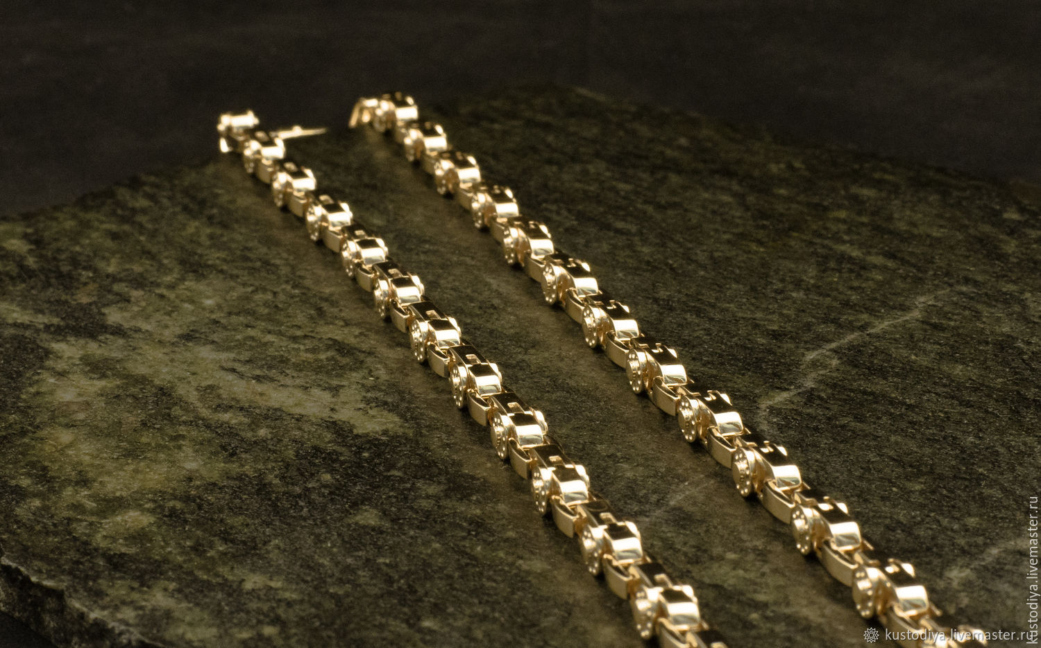 Золотые цепочки в армении