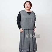 Long straight skirt with vented hem knitwear Armani black Art. 2746