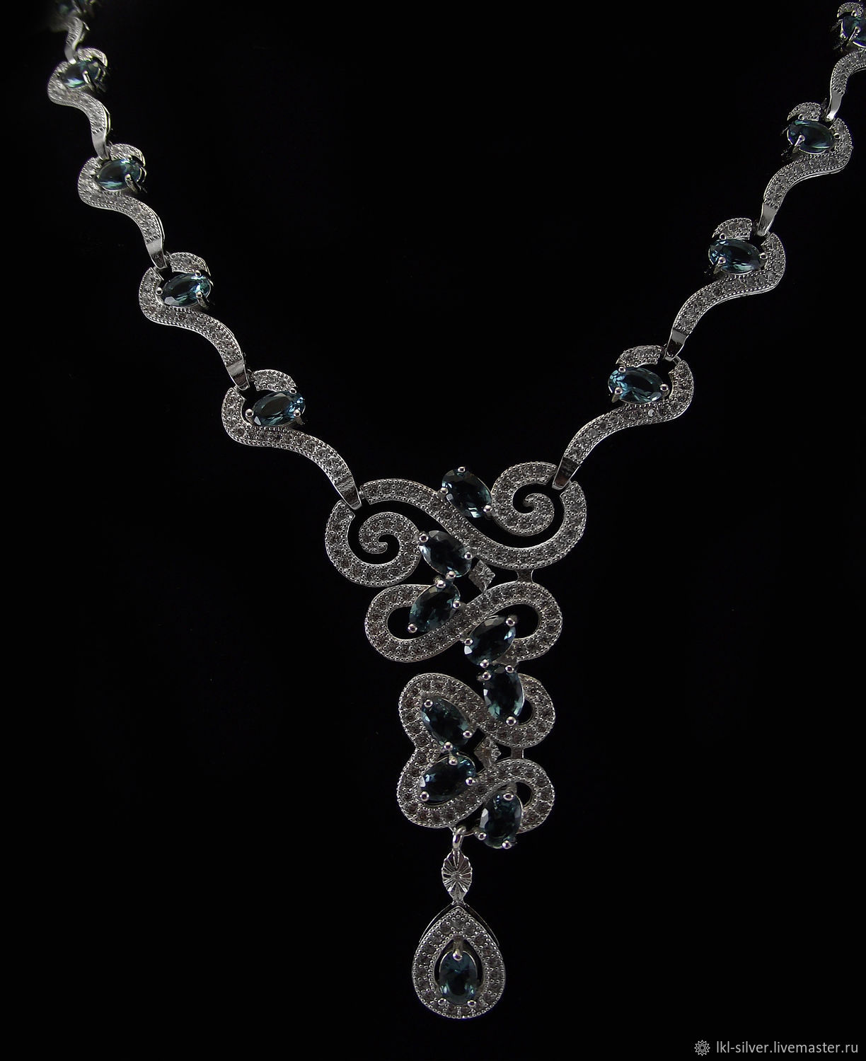 колье из циркона. серебряное колье с чёрными камнями. циркон ожерелье.