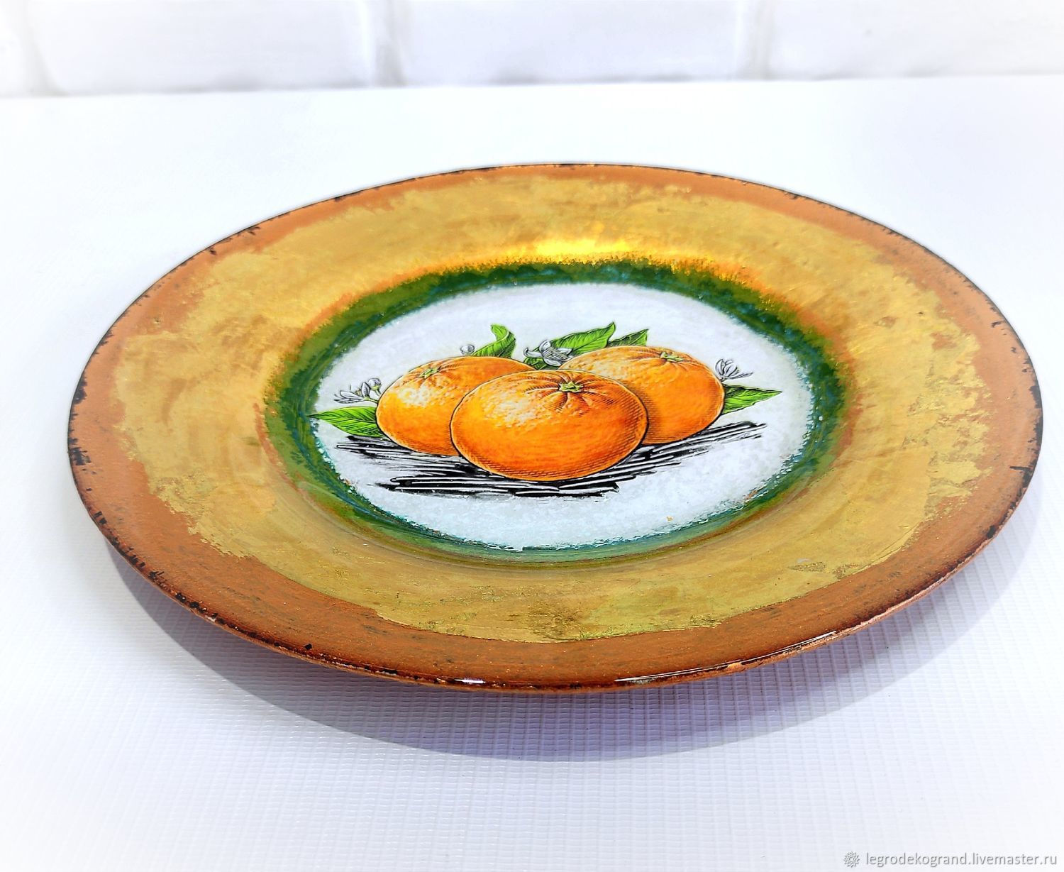 Тарелка для мамы. Тарелка "апельсин". Подарок для мамы на тарелочке. Тарелочка для мамы рисование. Нарисовать апельсины на тарелке.