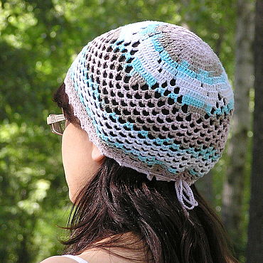 Женские шапки отделанные натуральным мехом от интернет магазина 