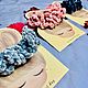 Резинка для волос вязаная из плюшевой пряжи. Резинка для волос. Beauty Knitty. Ярмарка Мастеров.  Фото №4