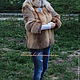 The coat of the Fox zipper, length 65 cm, sleeve 3/4, light on a very handsome fur collar small stands, possible tailoring of the same model of any length, any sleeve, sewing by the standards. availab