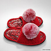 Обувь ручной работы handmade. Livemaster - original item Slippers-flip-flops with pompoms, p.37, red half-wool. Handmade.
