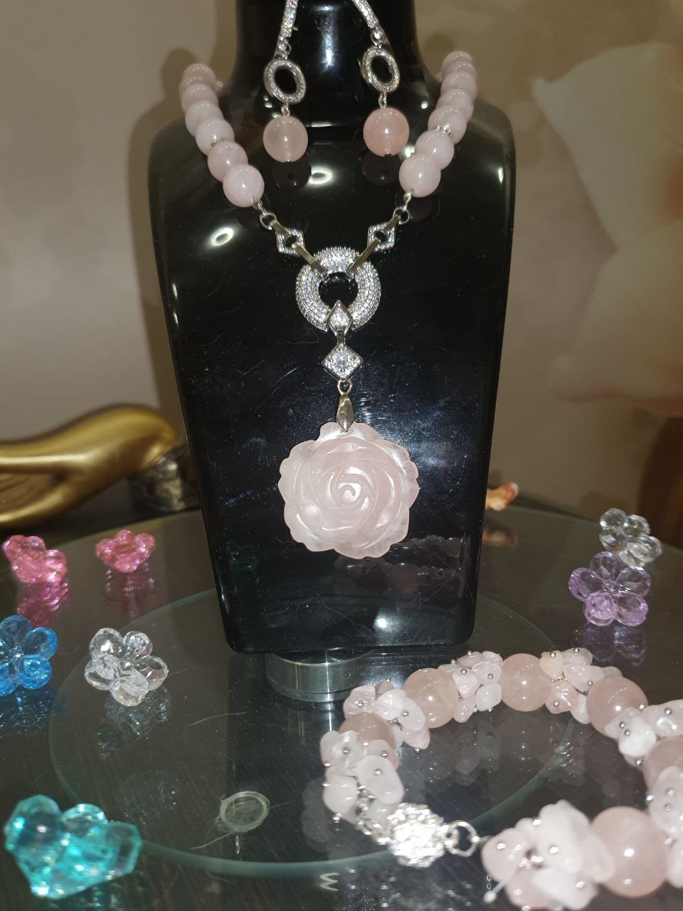 Серьги, браслет и колье из розового кварца